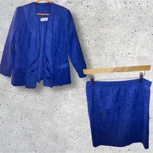 Vintage Pablo Collection 2 Pc Skirt Suit Womens 14 Blue USA Velvet Look Workwear